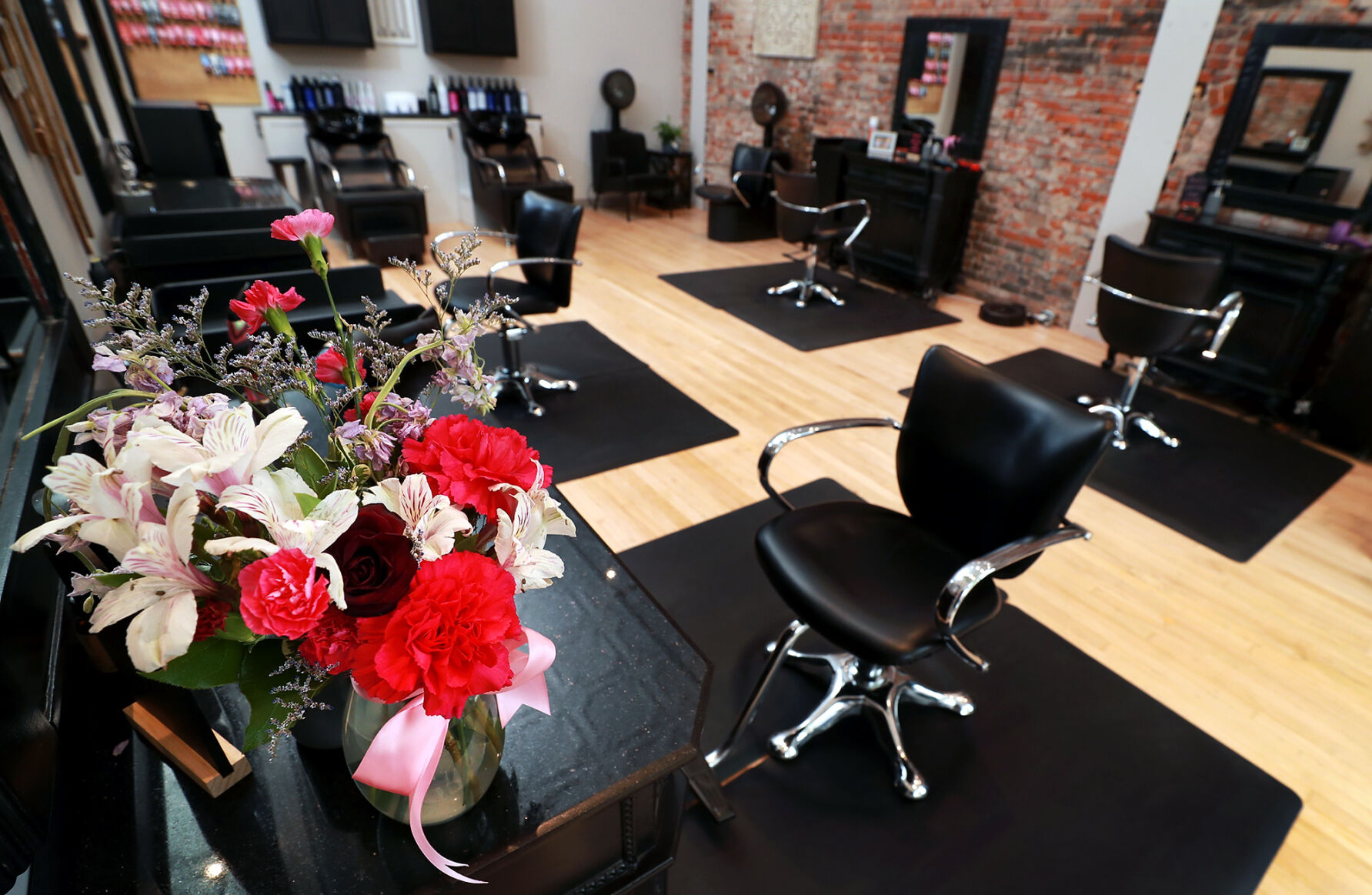 072620_KalonSalon001_bjs.JPG